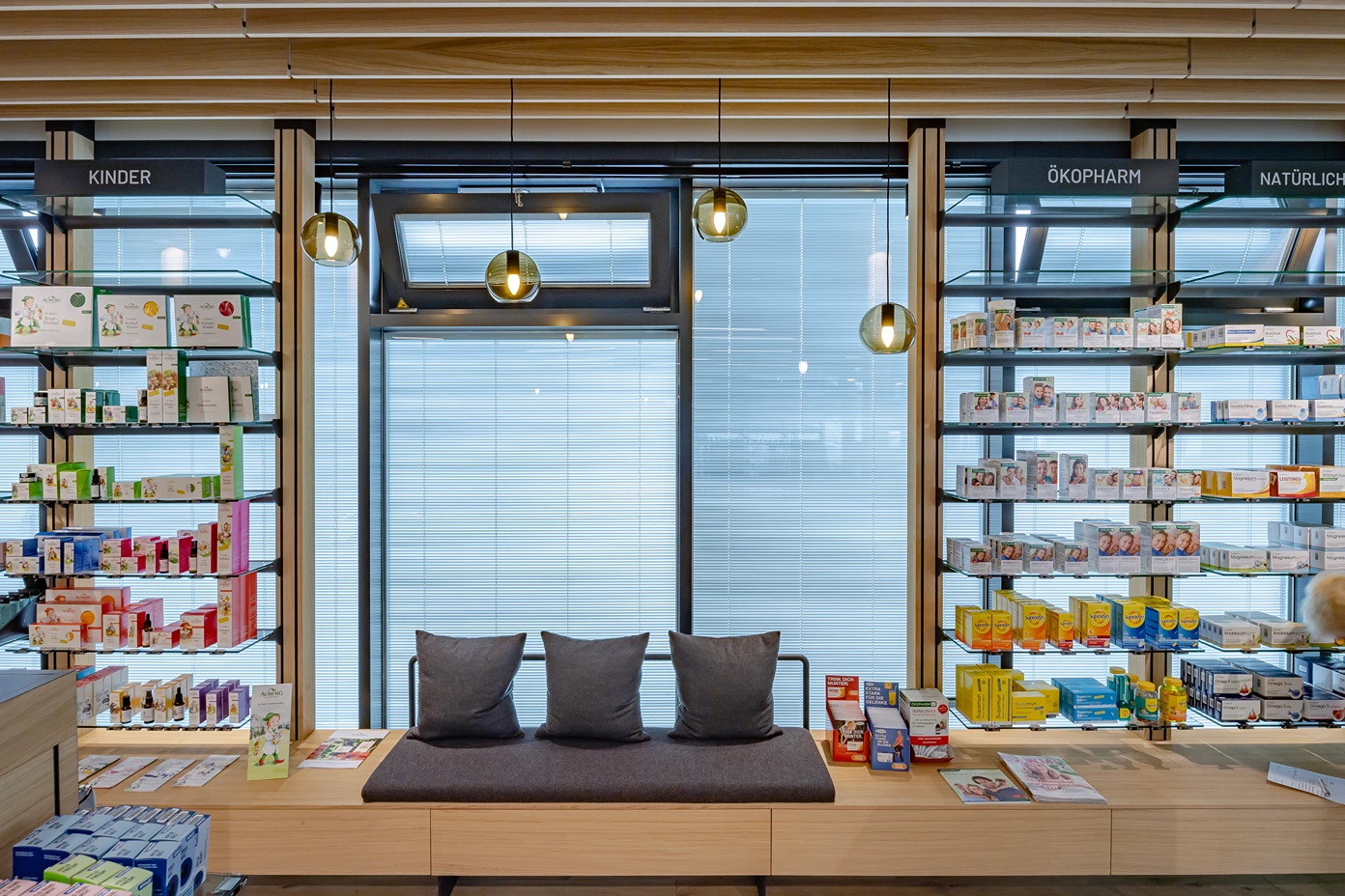 Innenraum der Katharinen Apotheke Freistadt